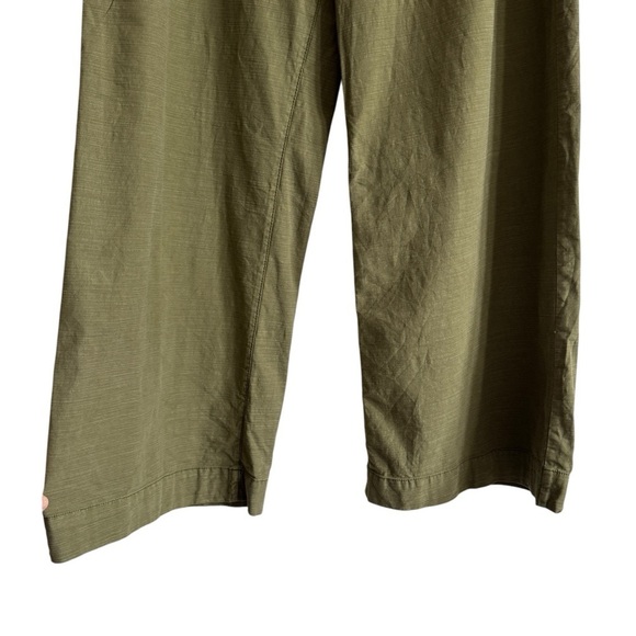 Pilcro Soft Wide-Leg Utility Pants, Size 33 Tall - Picture 9 of 14